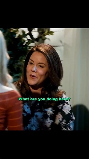 Movies | Entertainment | Netflix on Instagram: "🎬 Series: American Housewife (2016–2021) 🎭 Genre: Sitcom • Comedy • Family 🕒 Seasons: 5 ⭐ Rating: 7.4/10 (IMDb) 📖 Overview: Set in the wealthy town of Westport, Connecticut, the show follows Katie Otto — a confident, outspoken mom raising her three kids among ultra-competitive, picture-perfect parents. As Katie pushes back against unrealistic standards of parenting, body image, and social status, her family navigates everyday chaos with humor a