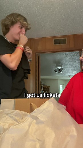Surprising my little brother, Mitchell, with tickets to see Zach Bryan for his Birthday #zachbryan #quittingtimetour @mitchell girod @Zach Bryan