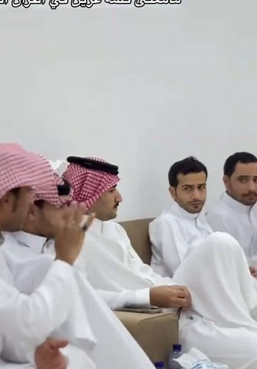 ‏باقي التفاصيل على الاصفر 💛 #مناحي_الاسلمي #اكسبلورexplore