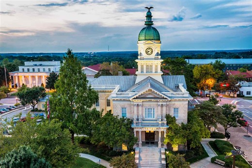10 Best Places to Retire in the South in 2026, According to Experts