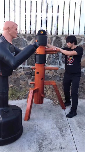 🎁 NEW YEAR GIFT — FREE JKD STARTER KIT (2026) 🎁 To say thank you to everyone who’s supported my journey, training, and content over the years… I’ve put together something special. I’ve been working behind the scenes on a FREE JKD Beginner Resource Kit — and I’m giving it to everyone as my New Year gift. Inside the kit, you’ll get: 📄 JKD Practitioner Blueprint (Quick Start PDF) Your roadmap to understanding what to train, how to train, and where to start — without confusion. 📘 JKD & Wing Chun