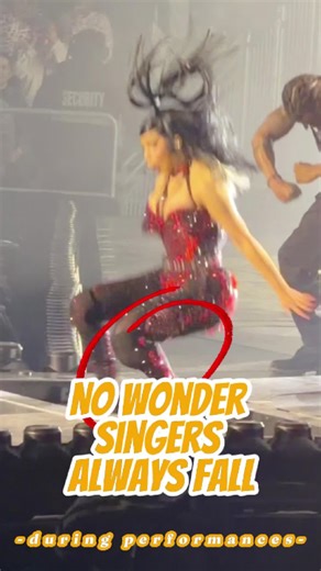 Stage Design Mistakes That Make Singers Fall During Performances