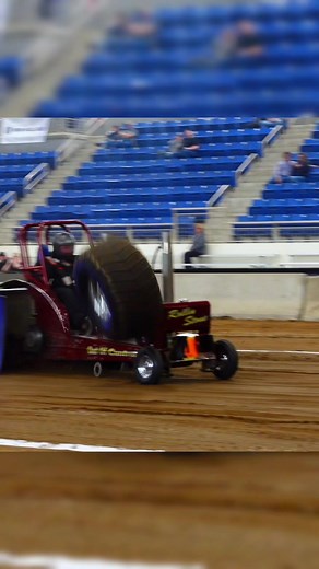 Hilarious Tractor Pull Fail at Keystone Nationals!
