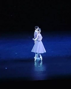 Xander Parish and Nadezhda Batoeva in In The Night Mariinsky Ballet @_xander @nadezhda_batoeva @mariinsky | Núcleo de Dança Carolina Cox