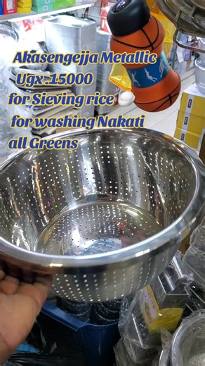 Effective Methods for Sieving Rice and Washing Greens