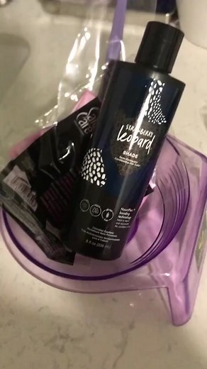 Here's your sign to try 'Shade' 🖤 IG: sheisvampyr #Strawberryleopard #BeRare #blackhair