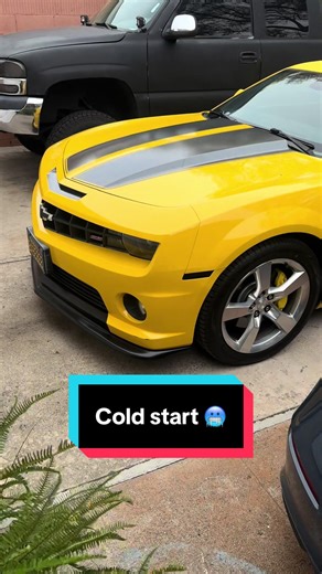 55 degree morning in Southern California haha gotta love the weather here 🌴🌞😛 Been a minute since I posted any exhaust clips ‼️‼️‼️ I know my car is stock but I feel that I owe more exhaust bites on this page. Ignore my breathing btw when I focus I tend to hold my breath awkwardly 😭 Like I’ve been saying for a while my goal for the exhaust are Speed Engineering LTHs True dual exhaust w the X-pipe and also a pair of Valvtronic exhausts. Stick around trust the process 🙏 #camarocoldstart #l99c