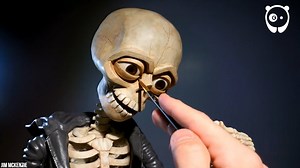 Stop motion movie of sculpting grim reaper that took 7,000 photos to make Credit: Jim McKenzie | Bored Panda Art