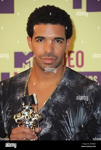 Drake backstage at the MTV Video Music Awards on Thursday, Sept. 6, 2012, in Los Angeles. (Photo by Jordan Strauss/Invision/AP Stock Photo - Alamy