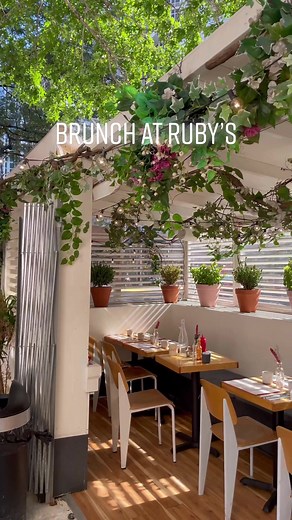 Delicious Brunch at Ruby's Cafe: Must-Try Dishes Revealed!