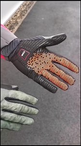 🎄✨ Gear up in style this season! 🚴‍♂️ Order your Castelli clothing now and sleigh the Christmas ride! 🎁🎅 https://www.merlincycles.com/last-minute-castelli-sale-303482/ | Merlin Cycles