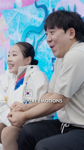 The Kiss & Cry, where emotions hit harder than the jumps! 😘 😭 It’s the spot where skaters wait for their scores… and every reaction tells a story. 🎭✨ #FigureSkating | ISU Figure Skating