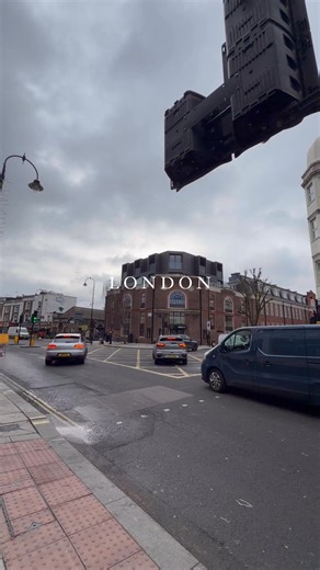 📍 Kentish Town Rd, London 🇬🇧 #fblifestyle #london #londres | London Week
