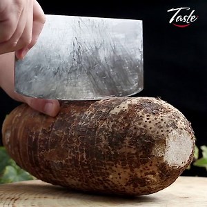 Watch Chef John making delicious Dim Sum dish 😍🥢 Recipe: https://www.tasteshow.com/product/golden-taro-balls_29071.html | Taste Show