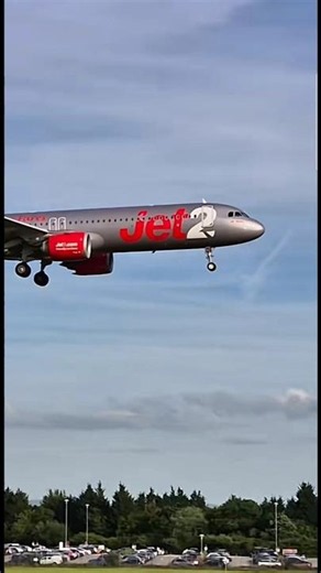 Jet2 Landing So Close! ✈️🔥 | Smooth Aircraft Approach