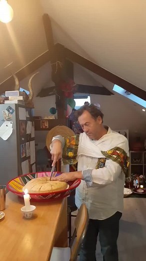 How to Perfectly Slice Homemade Bread in Your Kitchen