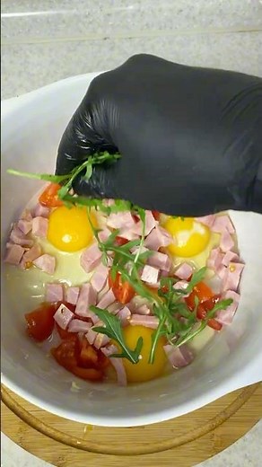 Easy Baked Omelette – Cheesy Breakfast Perfection! 🧀🍳