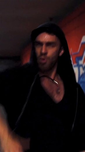 BizKit on Instagram: "🟥TF🆙‼️ 🔥 MUSIC VIDEO & SONG OUT NOW 🔥 • • • #bizkit #beatbox #loopstation #riddim #dubstep"