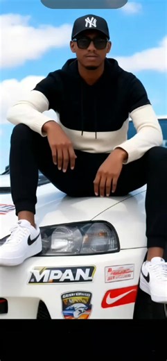 mukeremየማችስተር (@mukerem.jemal7)’s videos with original sound - KIYA LOUNGE ADMA🥂🥂