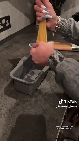 Microwave Pasta Cooker: Quick and Safe Cooking Method