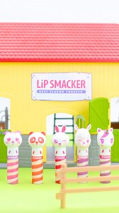 🎶Old MacDonald had a farm, E-I-E-I-O… And on that farm he had Lip Smacker pets!🐰 Discover the magical world of Lippy Pals and Swirl, where every animal has its own verse and flavor! | Lip Smacker Eu