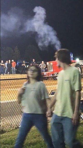 farmall 1066 pulling tractor 🚜 #international #countrymusic