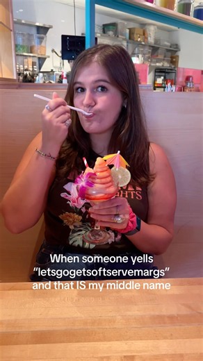 Soft serve margs? Say less! 🙌🍹#summerdrink #margarita #orlando #happyhour #softserve #yummy
