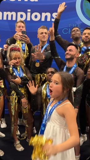 Roses in 🌹 #wcw | Kelly Helton