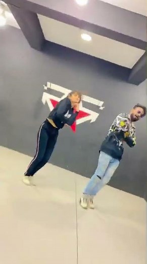 Zingaat Dance by Aniket Gaikwad and Roshani Kakade | Rising Star Dance Academy Pune