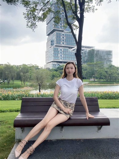 How to style a Plaid Mini Skirt for Summer ☀️ | Edgy & Cute Outfit Inspo #SummerLook #Heels #搭配分享