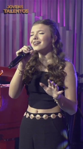 She was SICK and sang like this #raulgil #music #programaraulgil