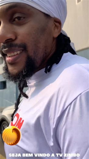 Rei do Agachamento no CLUB S O sul africano Nyawolomshini também conhecido como “King of Squats”, em português, Rei do Agachamento, já está em Angola para uma apresentação especial no CLUB S. Prepare-se para viver a energia da fusão Fitness, este sábado 13 de setembro, num evento único que vai mexer com o seu corpo e motivar a sua mente. Garanta já o seu bilhete já o seu bilhete no CLUB S. Saiba mais em www.tvzimbo.ao E em directo no nosso canal do YouTube. | Informação TV Zimbo