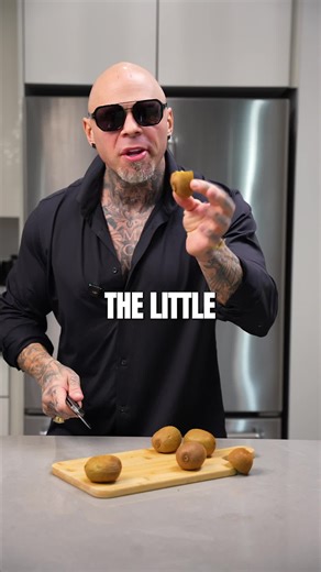 Why aren’t you eating the kiwi with the skin?? | Kiwi Fruit