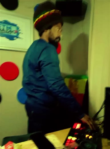 STM RADIO (@stmradio)’s videos with Baby Riddim - FAVE