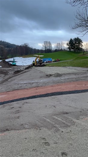 9.7K views · 74 reactions | Hull 19 tar form ⛳ Arbeidet med hull 19...