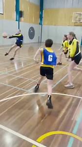 How to teach phases of a centre pass. Learn the basics with us. 📲Download the app today - http://geni.us/netfit #FUNdamentals #netball #netfitnetball #netballcoach | NETFIT Netball