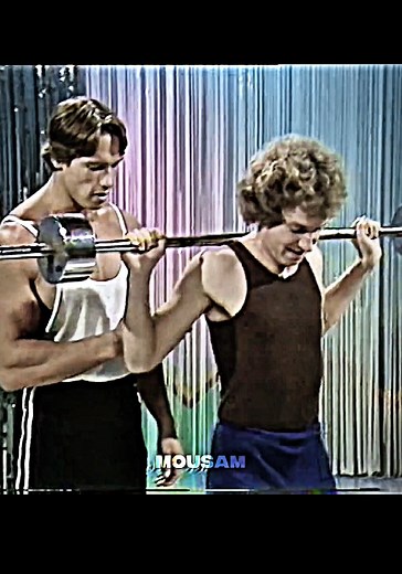 Arnold schwarzenegger coaching 😱🔥 What a transformation 🐐🔥 ....... ~ #рекомендации #arnoldswarzenager #foryoupage #bodybuilder #mrolympia