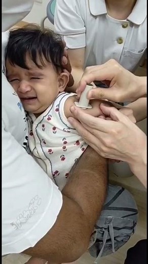 Cute baby crying painful injection | baby injection video | baby vaccine in Japan | vaccine 2021.
