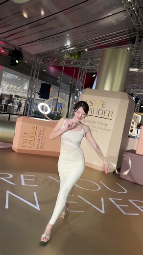 雅詩蘭黛粉持久全新上市！3/7-3/10信義威秀中庭超多好禮&免費試用品等你來搶！ #雅詩蘭黛 #粉持久 #我的完美主場 #DoubleWear #MadeForMore #esteelauder