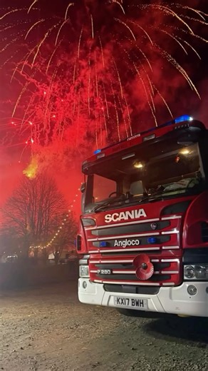 Essex Fire Service on Instagram: "2025 - what a year it’s been! 🚒 From responding to over 17,000 incidents to visiting more than 12,000 people to help keep them safe in their homes, our teams have been there when it mattered most. We’ve also carried out 1,300+ Protection Audits, working behind the scenes to keep businesses and buildings across Essex safe. This year, we proudly welcomed new firefighters, control room operators and support colleagues to our Service, strengthening our team and our