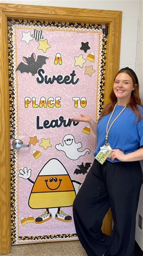 Every teacher is loving this Halloween classroom decor! #halloween #classroomideas