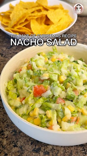 NACHO SALAD 🥗 Ingredients: 2 cups chopped lettuce 1 onion, diced 2 tomatoes, diced 1 cucumber, diced 1/2 cup corn kernels For the dressing: 1/3 cup mayonnaise 2 tbsp lemon or calamansi juice 1 tsp garlic powder 1/4 cup parmesan cheese Salt & pepper to taste 3 tbsp water | Hungry Mommy