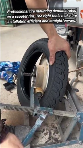Fast Scooter Tire Change Using Manual Mounting Tool