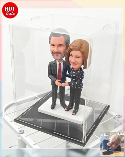 David^Chan on Instagram: "Ever wanted the perfect way to showcase your bobbleheads? 🤔✨ Introducing our Clear Acrylic Display Box for bobbleheads—an easy DIY assemble that not only protects your treasures but also makes them pop! 💖🏆 At just $9.99, it's the ideal way to bring a little joy to your space, giving your favorites the spotlight they deserve. 🌟 Whether it’s for a heartfelt gift or a fun addition to your shelf, this display box is a must-have for any bobblehead lover! Hurry, stock is 