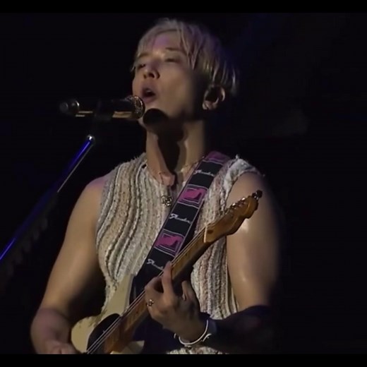 Lee Hong Ki vs CN Blue: I'm a Loner Battle at FNC Band Kingdom 2023