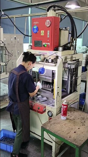 Ultrasonic degating process for die castings #machine #factory #diecast