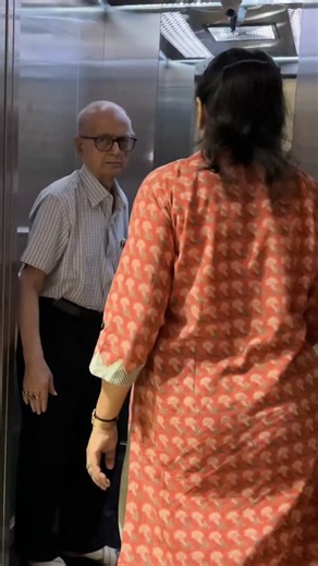 The Avimee story you all should know ❤️ We established Avimee Herbal and made it to the hearts of people around the world in less than 6 months. So what did it take to become an overnight success??? 1. Vision & Mission We had a clearly defined mission to help people regrow their hair through use of ayurveda. 2. Belief When the going was getting tough and people were publicly calling us a 'scam', what kept us going? BELIEF. We knew what we were doing is right and that kept us motivated. 3. Hard W