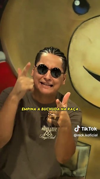 Os vídeos de MC K.K (@mck.koficial) com Melô de Poucas Ideias 2 (feat. Toque Dez) - Toque Dez & MC K.K & Raissa Castro & DJ SLK SUCESSADA