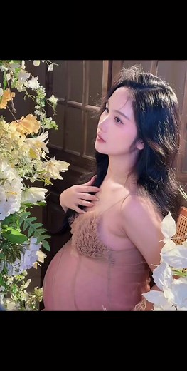Tion pregnant Chinese beauty