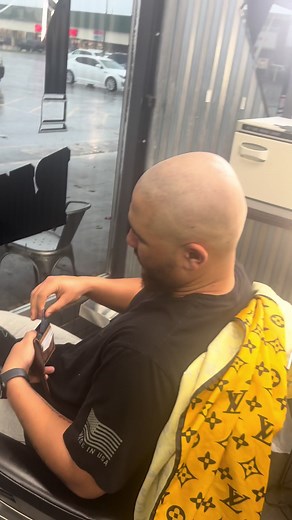 Had to let his hair grow back after the bet😂😂😂😂😂 #God #barber #barbershop #barbertalk #barbershopconnect #louisville #kentucky